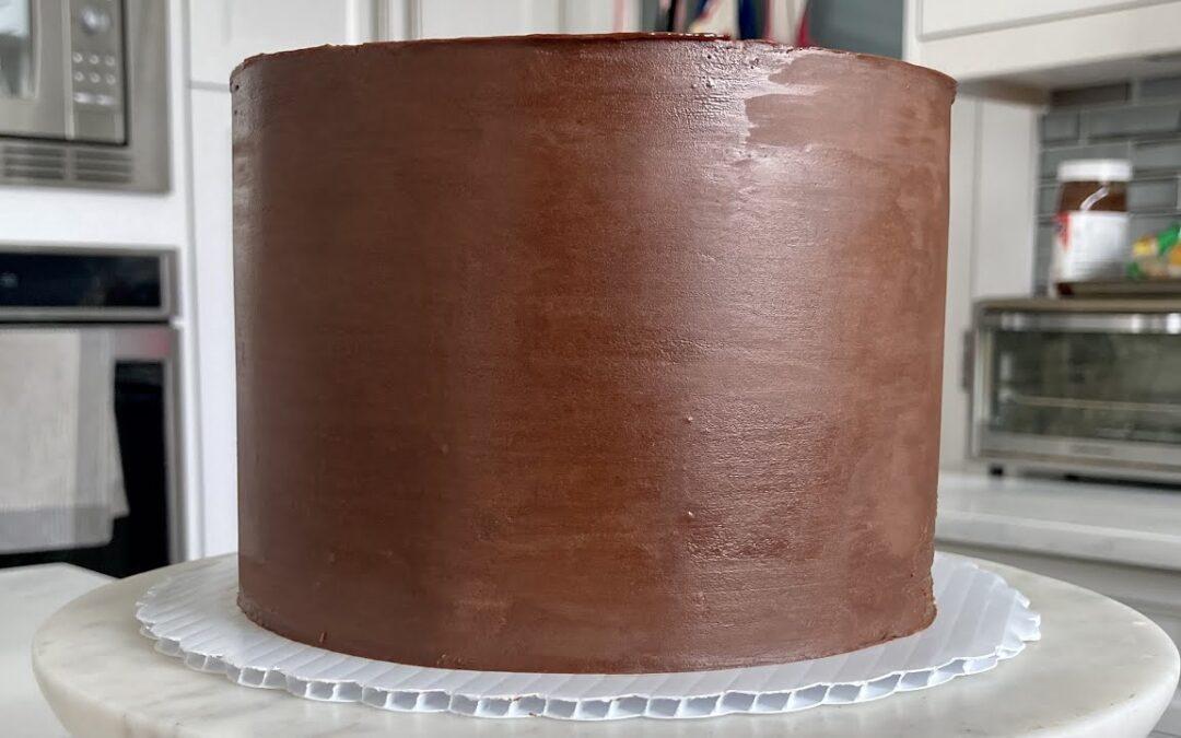 So bedecken Sie einen Kuchen glatt mit Schokoladen-Ganache |  Preise für Ganache-Kuchen |  Kuchendekoration in 4K