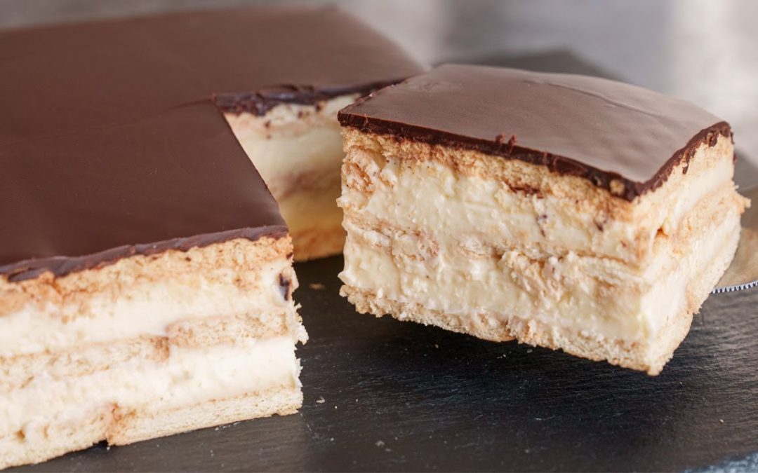 Dieses ungebackene Schokoladen-Eclair-Dessert ist einfacher als Sie denken