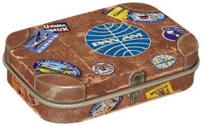 Nostalgic-Art Retro Pillendose, 4 x 6 x 1,6 cm, Pan Am – Reiseaufkleber – Geschenk-Idee für Reiselustige, mit Pfefferminz-Dragees, Vintage Design