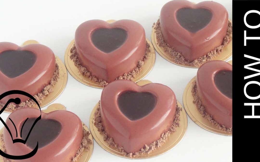 Valentine Red Velvet Chocolate Mousse Hearts Entremet mit Ganache-Einsatz von Cupcake Savvy's Kitchen